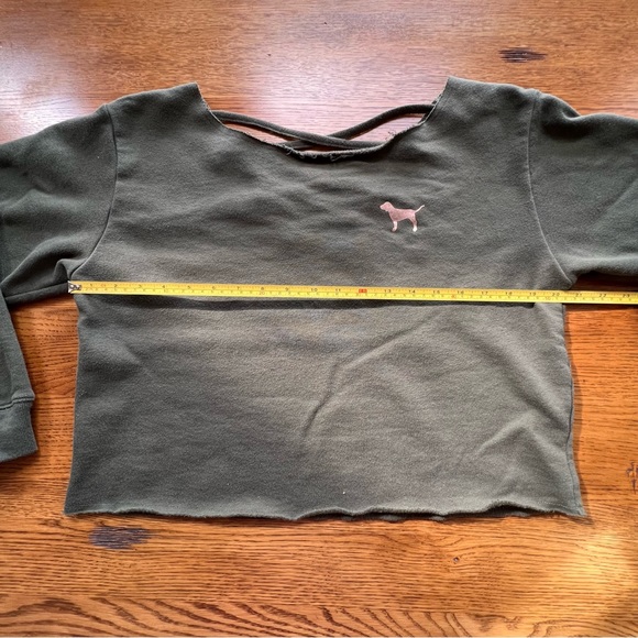 ⭐️ PINK Victoria’s Secret Open Back Sweatshirt size XS - Picture 8 of 13
